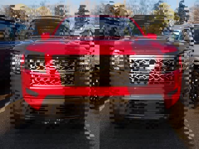 Used 2024 Nissan Frontier SV w/ Technology Package image 2