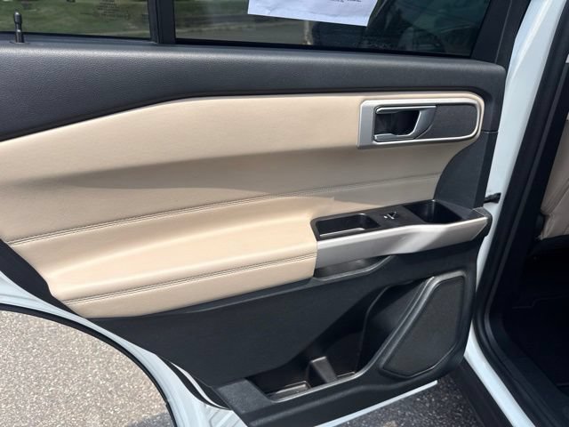 Certified 2023 Ford Explorer XLT w/ Equipment Group 202A AWD/4WD image 40