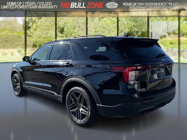 Certified 2025 Ford Explorer ST-Line w/ ST-Line Street Pack image 3