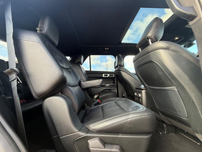 Certified 2020 Ford Explorer XLT w/ Equipment Group 202A image 15