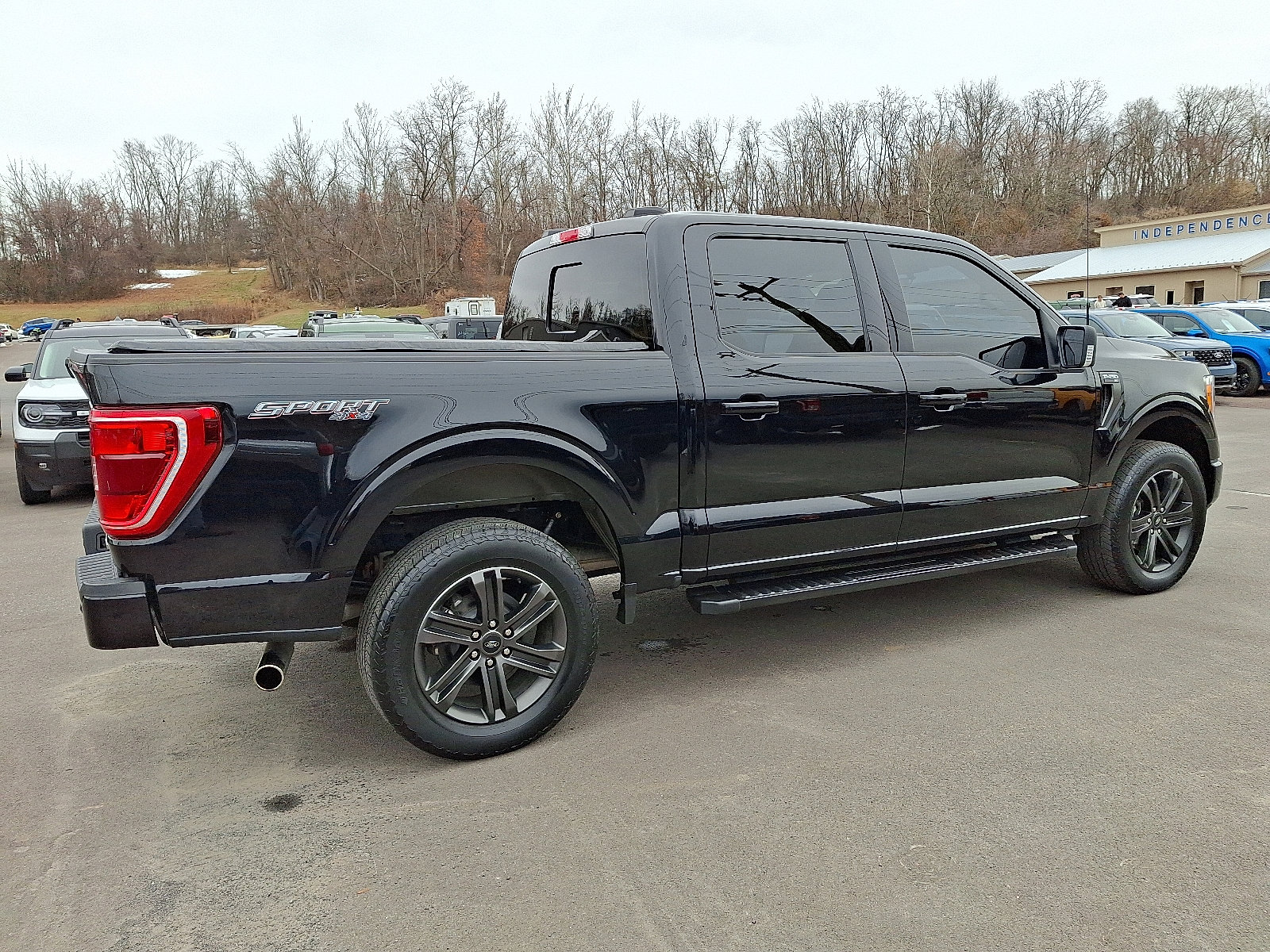 Certified 2022 Ford F150 XLT w/ Equipment Group 302A High image 11