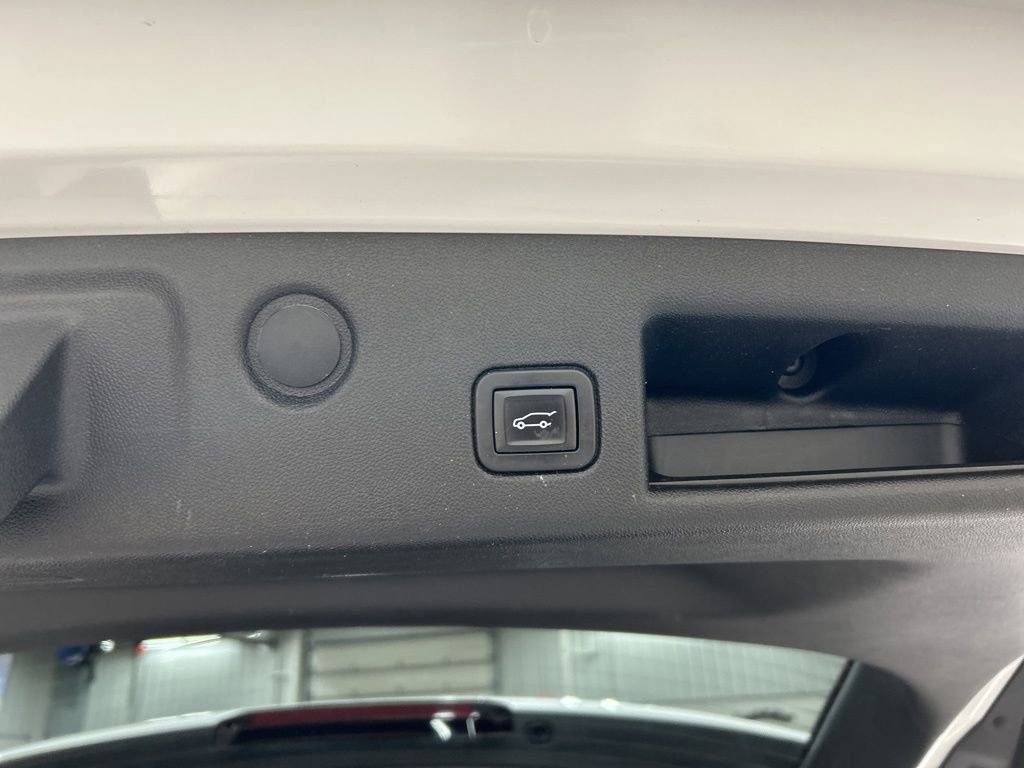 Used 2019 Chevrolet Equinox LT image 30