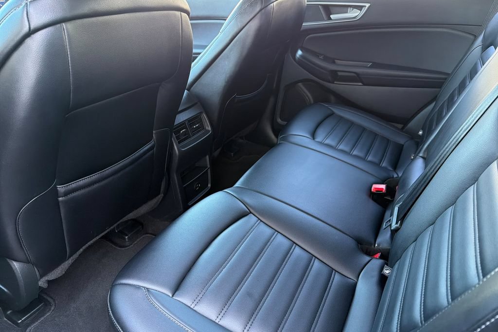 Certified 2022 Ford Edge SEL AWD/4WD image 11