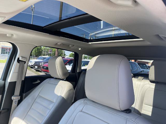 Certified 2018 Ford Escape SEL w/ Ford Safe & Smart Package AWD/4WD image 5