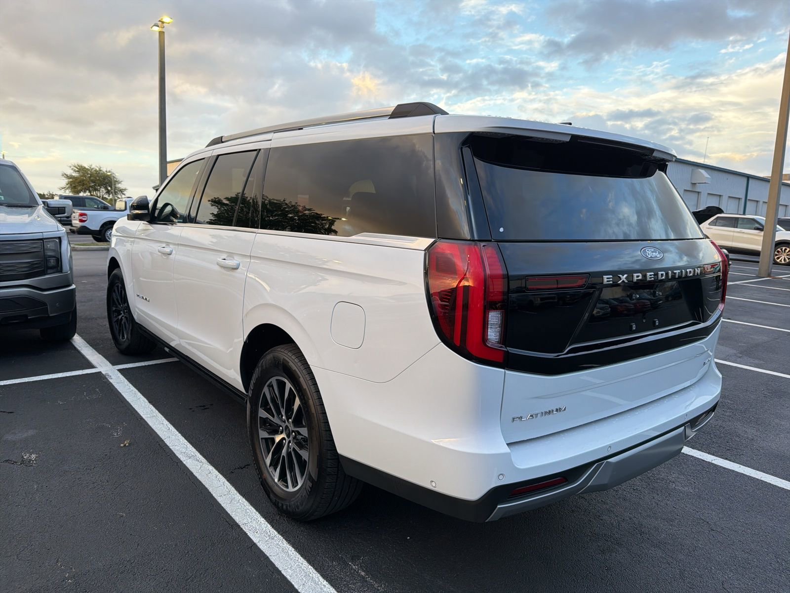Certified 2025 Ford Expedition Max Platinum image 9