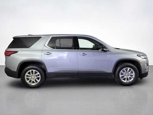 Used 2023 Chevrolet Traverse LS image 6