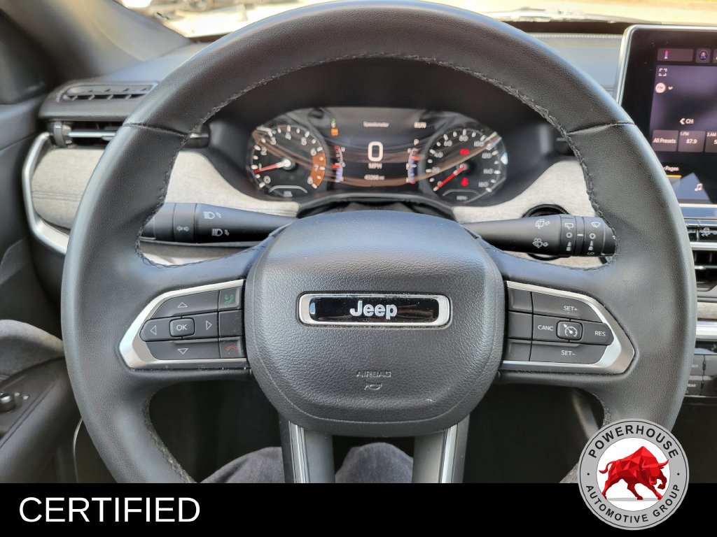 Used 2024 Jeep Compass Latitude AWD/4WD image 32