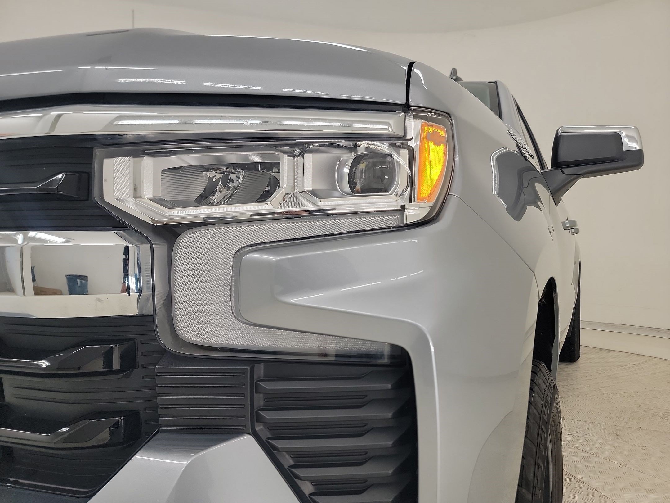 Used 2024 Chevrolet Silverado 1500 LT w/ Protection Package RWD image 9