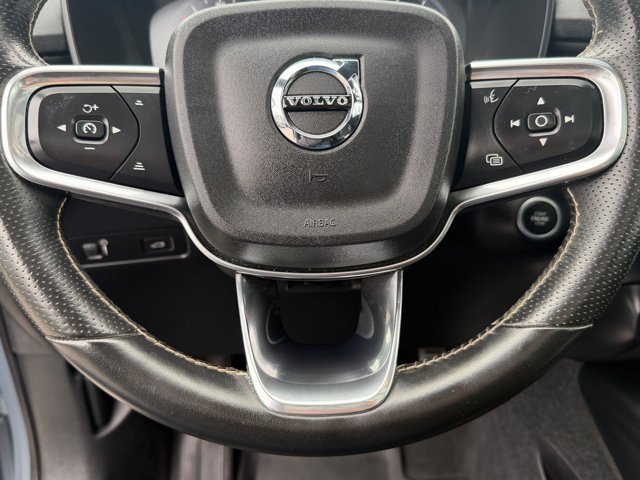 Used 2021 Volvo XC40 T5 R-Design w/ Advanced Package AWD/4WD image 29
