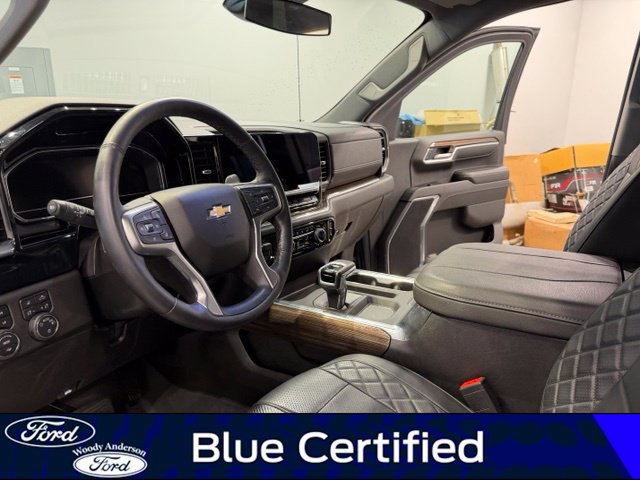 Used 2025 Chevrolet Silverado 1500 LT w/ Z71 Off-Road Package AWD/4WD image 9