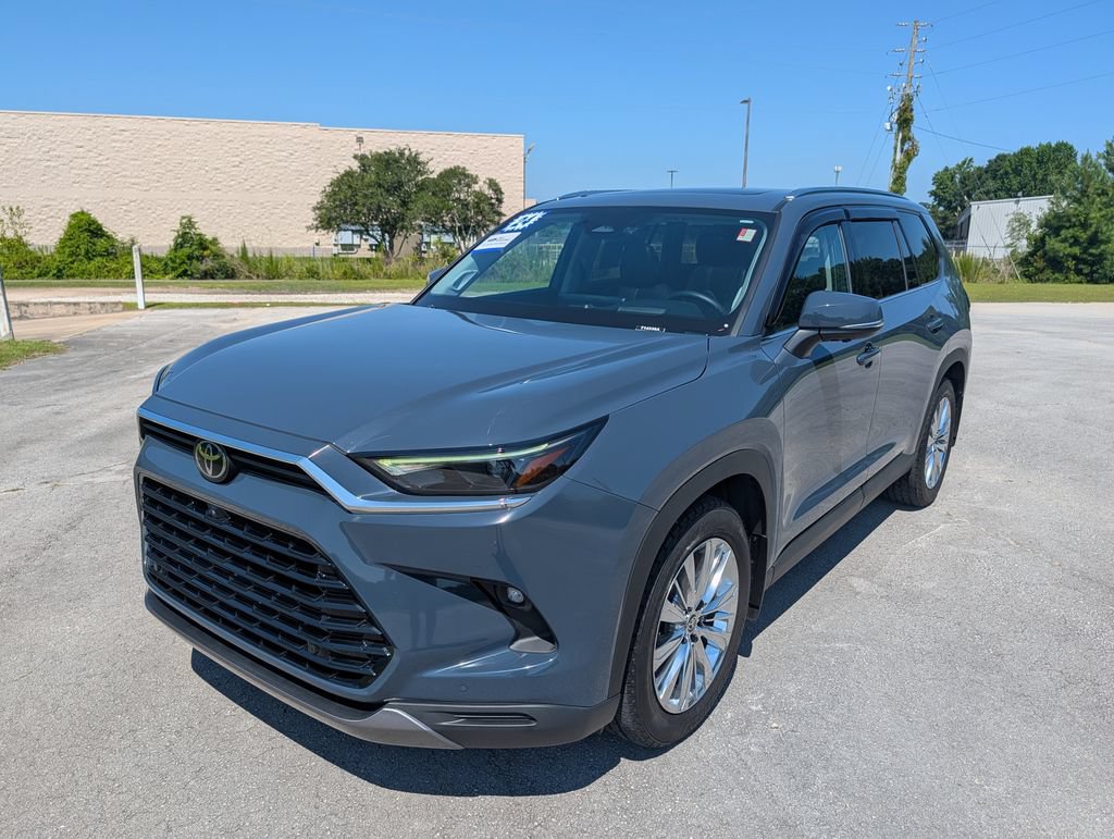 Used 2024 Toyota Grand Highlander AWD image 5