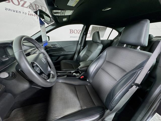 Used 2017 Honda Accord Sport image 23