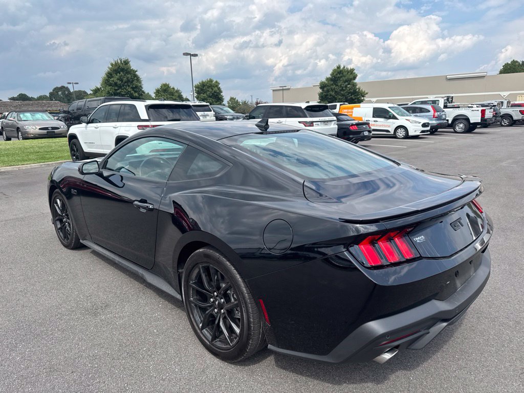 Certified 2025 Ford Mustang GT RWD image 9