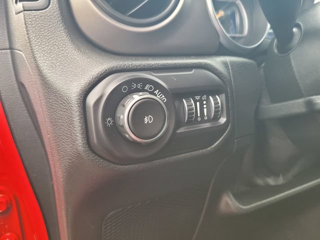 Used 2018 Jeep Wrangler Unlimited Sport S AWD/4WD image 17