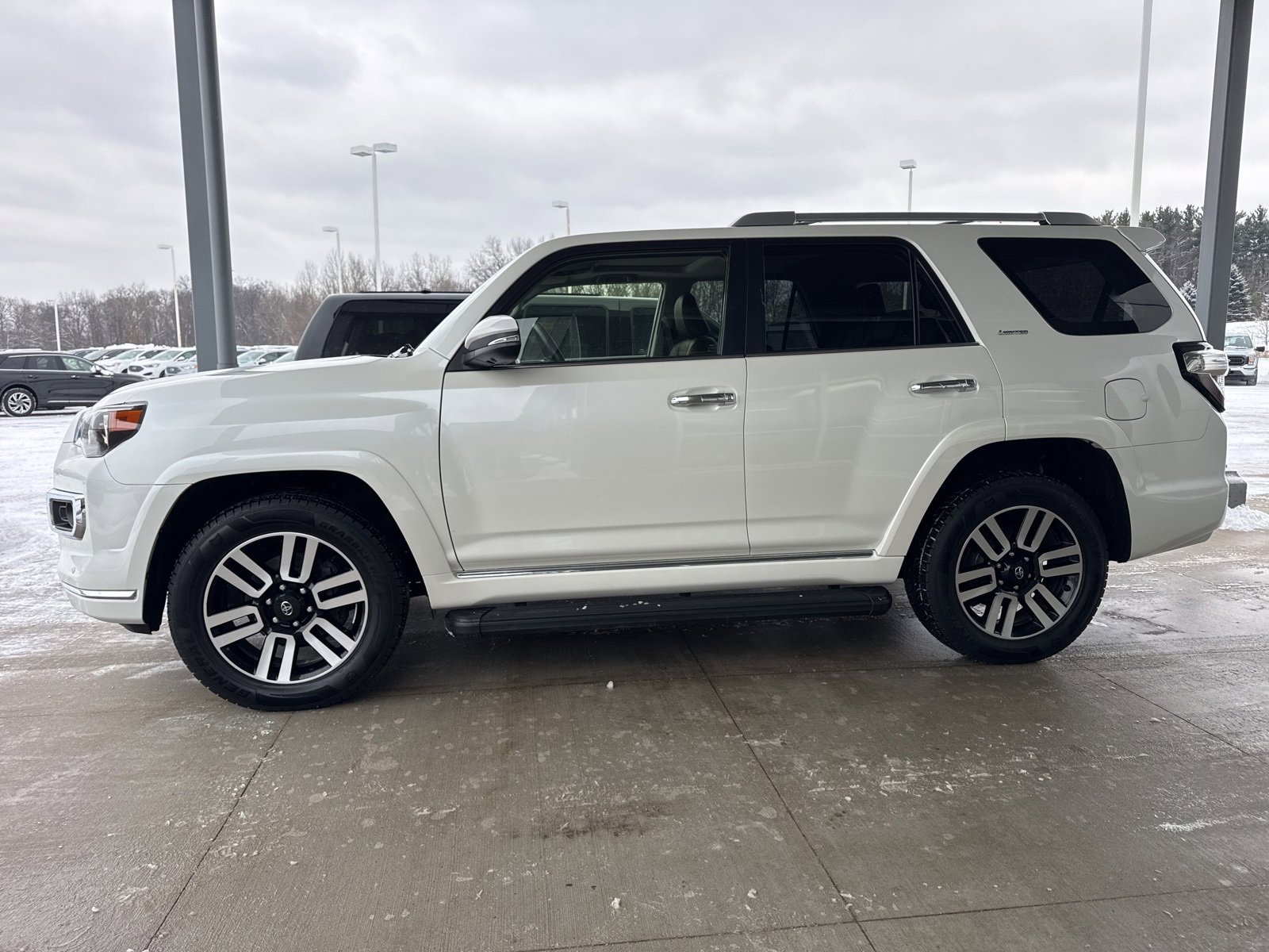 Used 2023 Toyota 4Runner Limited image 4