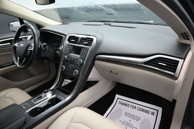 Certified 2017 Ford Fusion SE FWD image 9