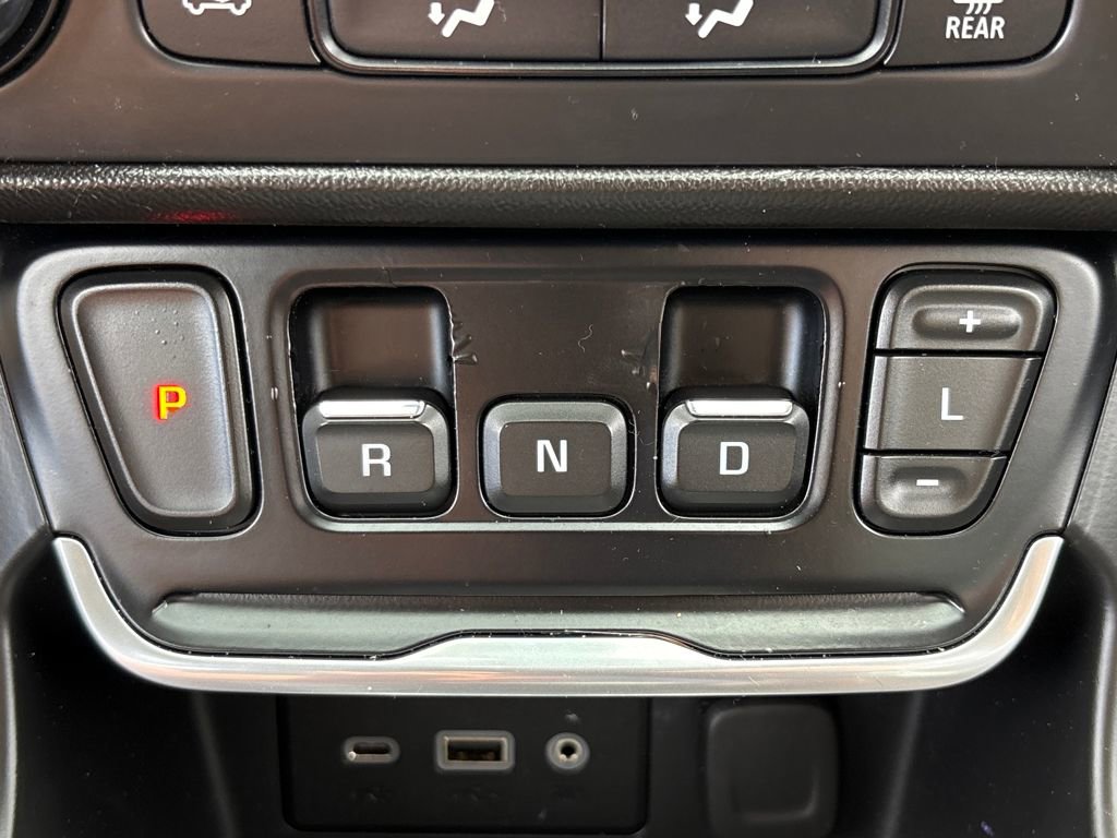 Used 2020 GMC Terrain SLE image 27