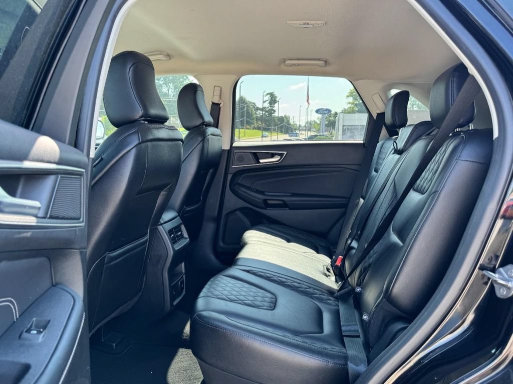 Certified 2024 Ford Edge Titanium AWD/4WD image 10
