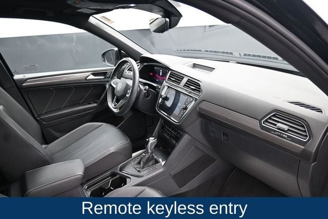 Used 2023 Volkswagen Tiguan SE R-Line FWD image 13