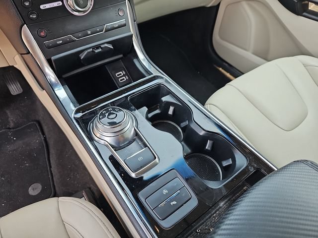 Certified 2020 Ford Edge Titanium FWD image 29