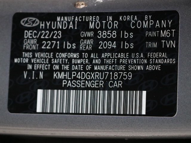 Used 2024 Hyundai Elantra Limited FWD image 32