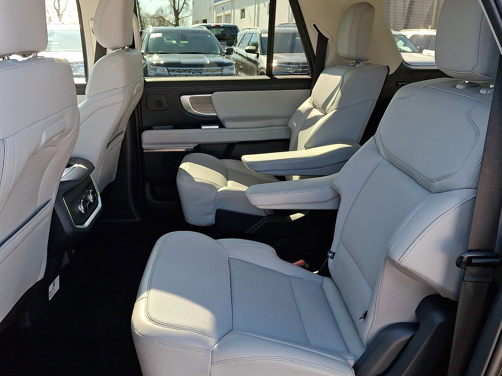 Certified 2025 Ford Expedition Max Platinum w/ Driver's Package image 13