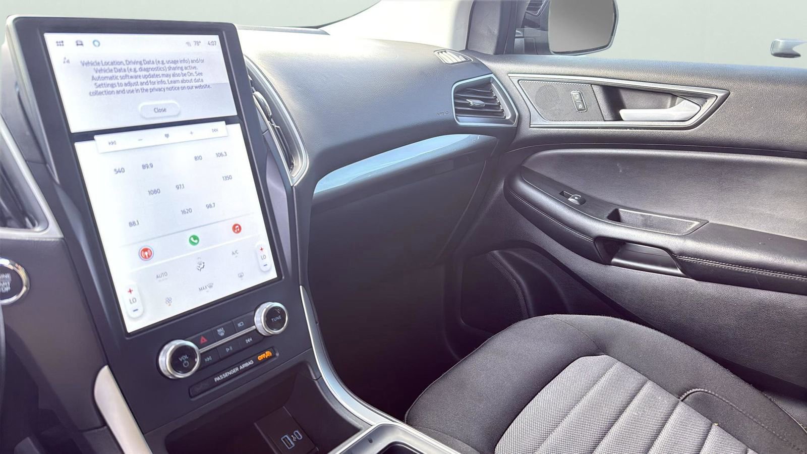 Certified 2024 Ford Edge SE w/ Black Appearance Package image 18