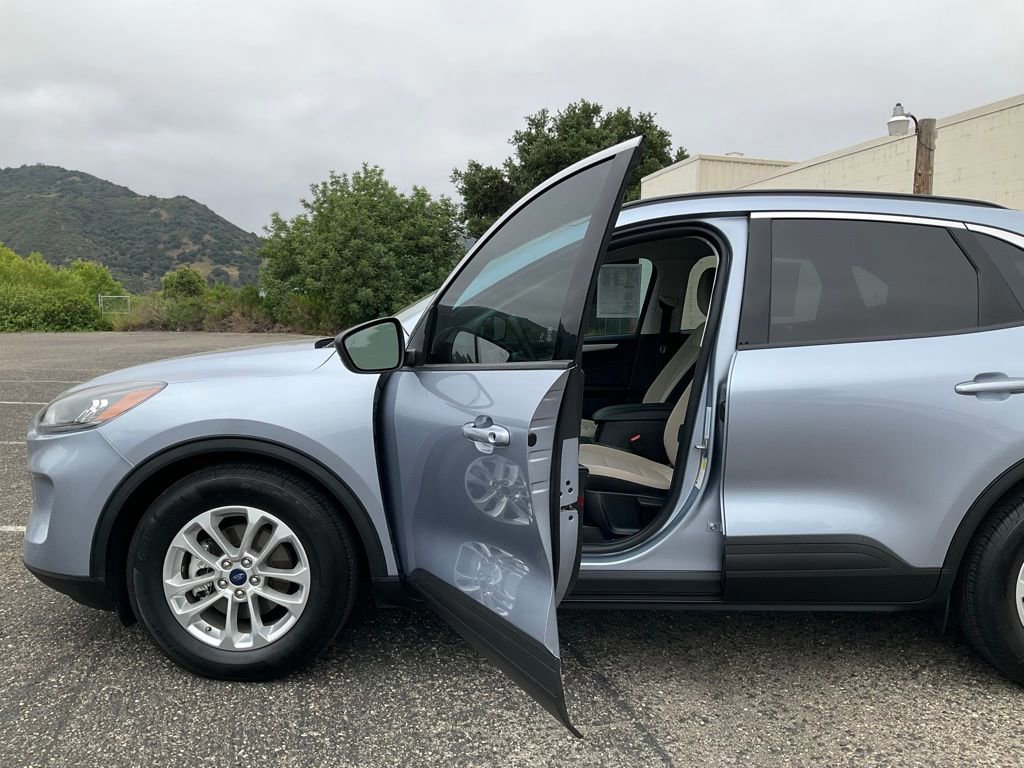 Certified 2022 Ford Escape SE image 60