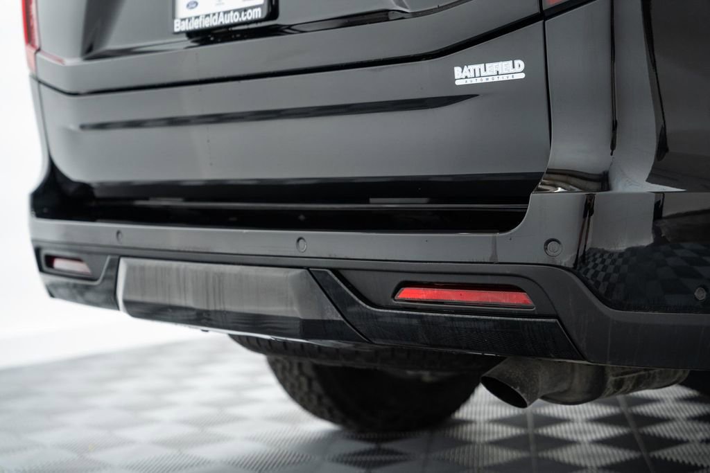 Certified 2025 Ford Expedition Tremor image 9