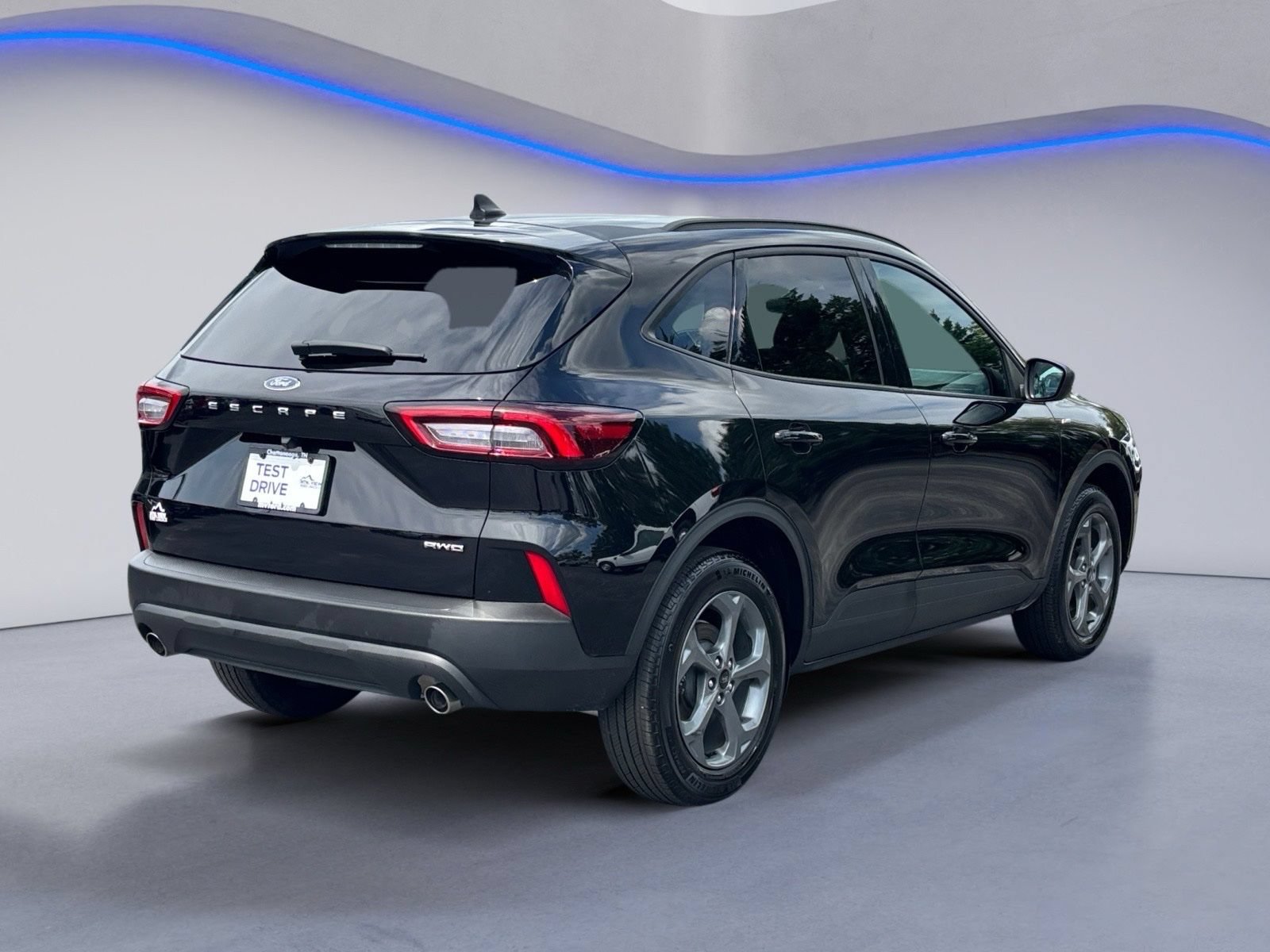 Certified 2025 Ford Escape ST-Line AWD/4WD image 6