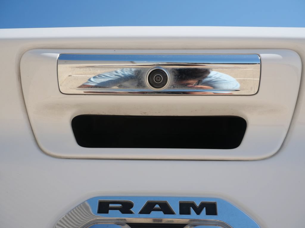 Used 2020 RAM 1500 Laramie AWD/4WD image 13