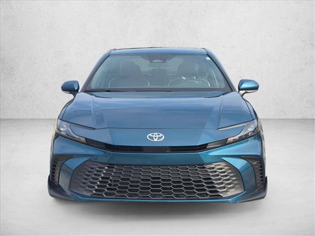 Used 2025 Toyota Camry SE FWD image 2