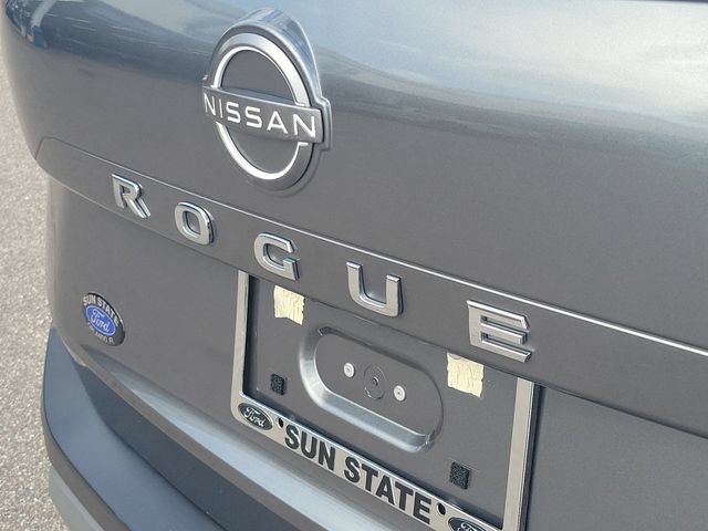 Used 2023 Nissan Rogue SV FWD image 8