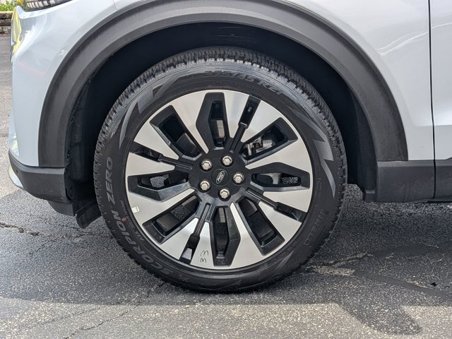 Certified 2026 Ford Explorer Platinum w/ LUX Leather Package AWD/4WD image 9