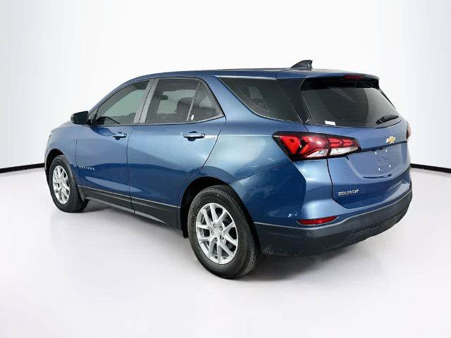 Used 2024 Chevrolet Equinox LS w/ Driver Confidence II Package FWD image 4