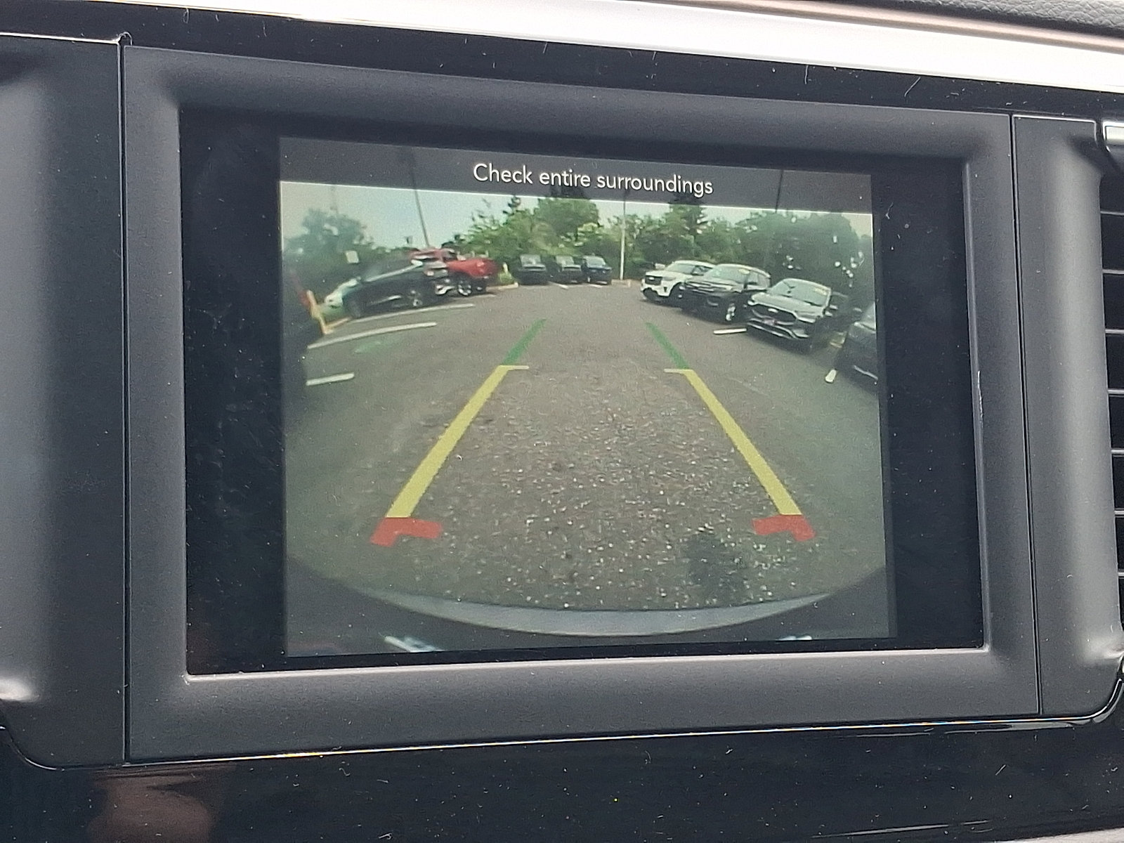 Used 2019 Chrysler Pacifica Touring-L FWD image 24
