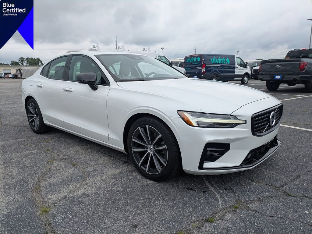 Used 2021 Volvo S60 T5 Momentum
