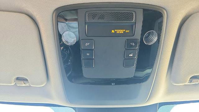 Used 2024 Kia Carnival LX image 17