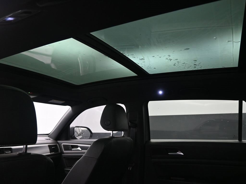 Used 2020 Volkswagen Atlas Cross Sport SEL image 11