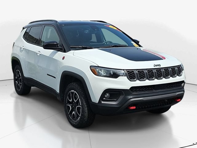 Used 2025 Jeep Compass Trailhawk