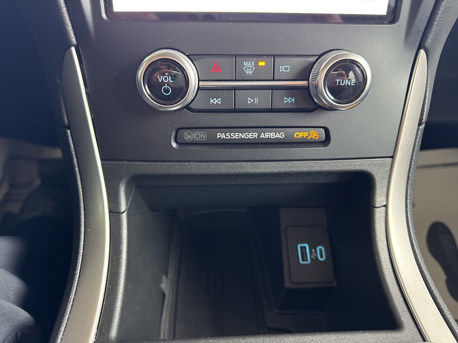 Certified 2024 Ford Edge SEL w/ Convenience Package image 33