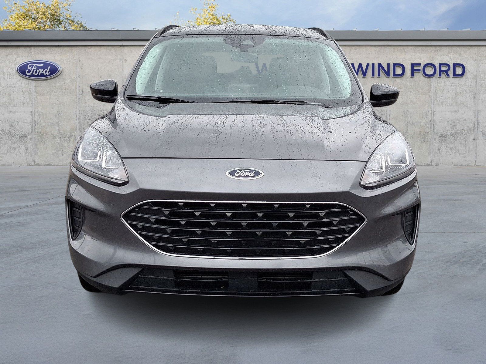 Certified 2022 Ford Escape SE w/ SE Sport Appearance Package AWD/4WD image 2