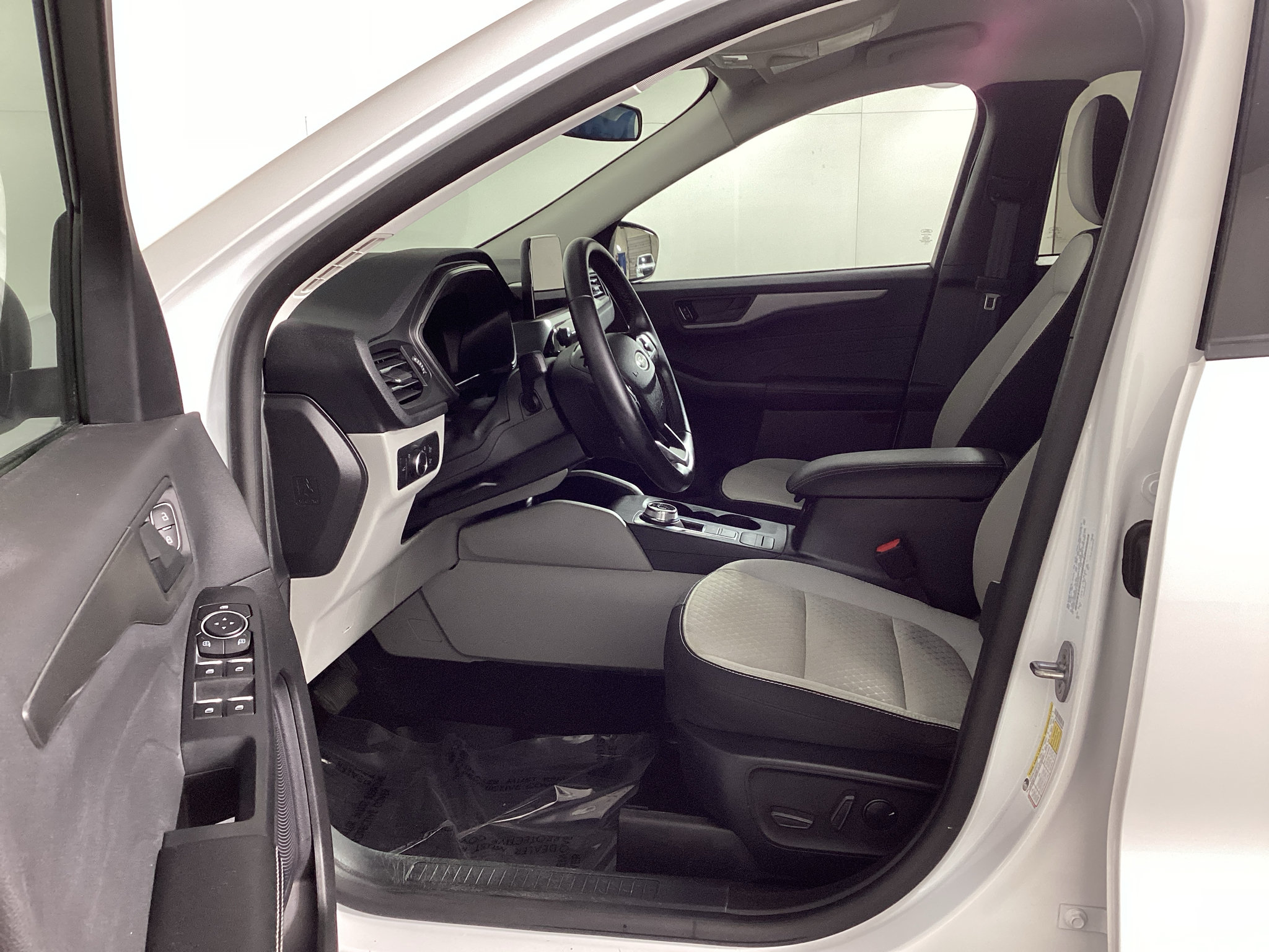 Certified 2024 Ford Escape Active AWD/4WD image 15
