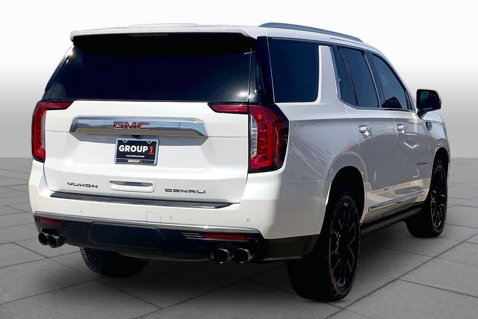 Used 2023 GMC Yukon Denali AWD/4WD image 13