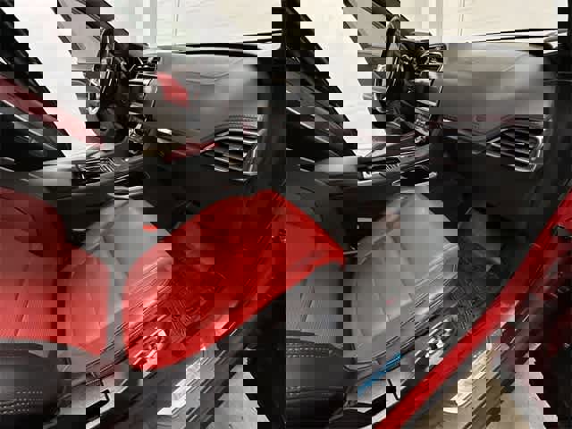 Used 2020 Jaguar F-PACE R-Sport image 23