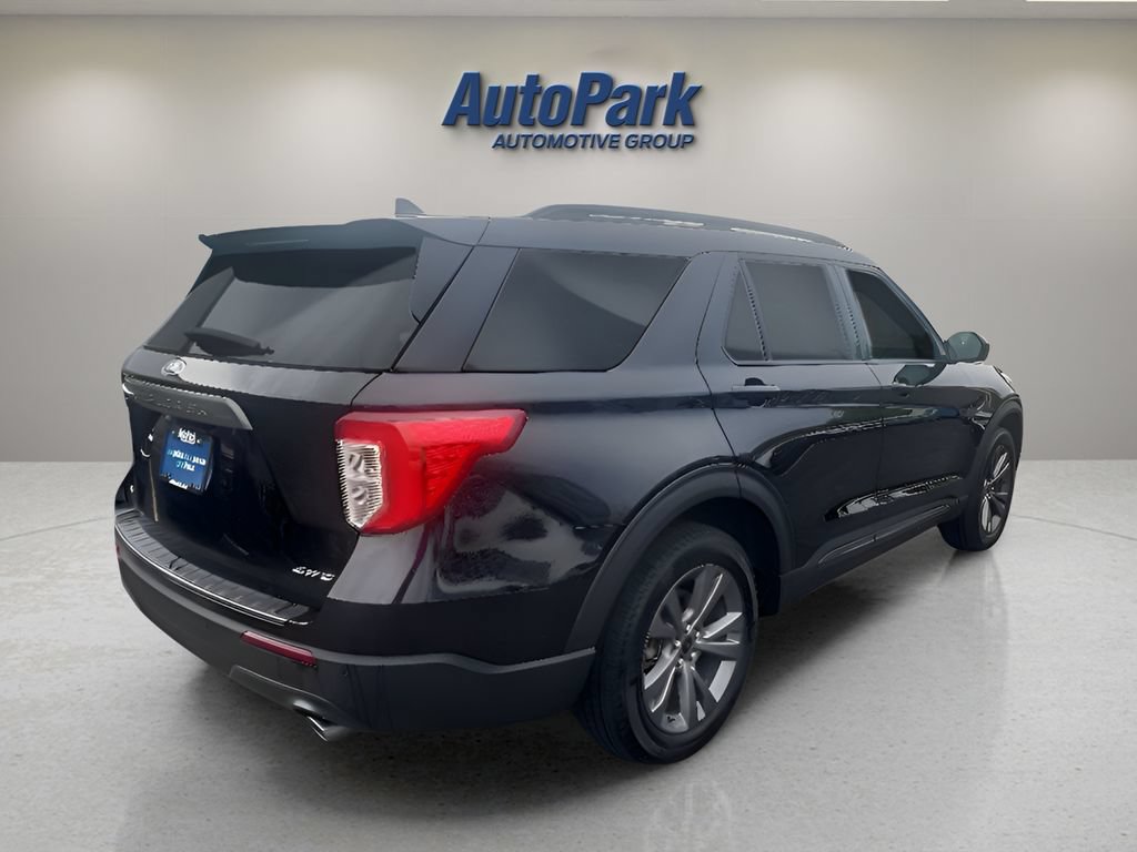 Certified 2024 Ford Explorer XLT w/ Equipment Group 202A AWD/4WD image 7