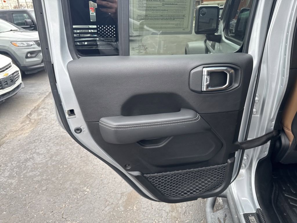 Used 2023 Jeep Gladiator Rubicon w/ Cold Weather Group image 41