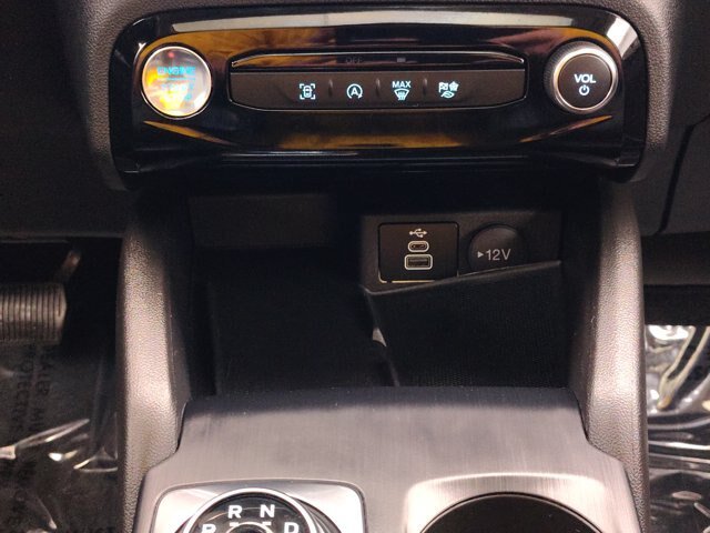 Certified 2025 Ford Escape Platinum AWD/4WD image 37