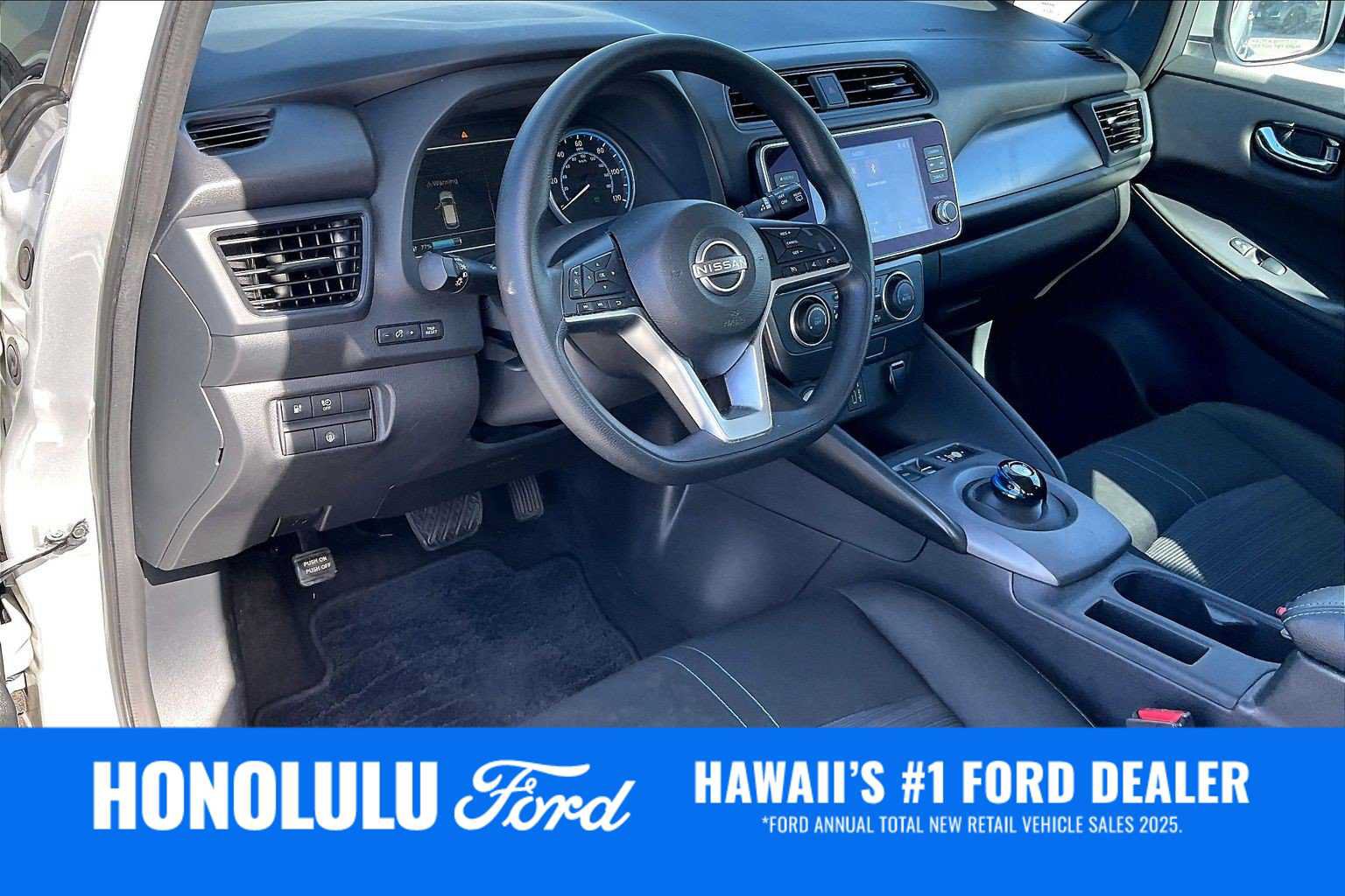 Used 2024 Nissan Leaf S FWD image 2
