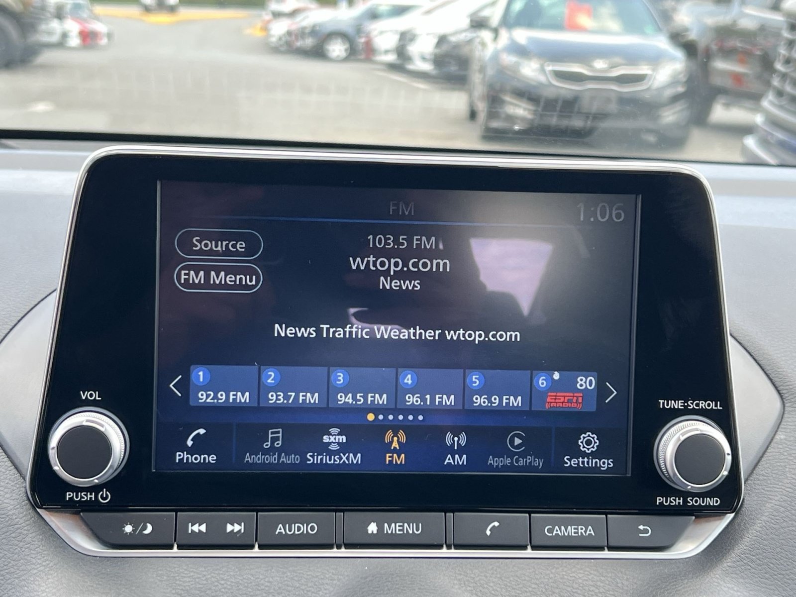 Used 2025 Nissan Sentra SV FWD image 26